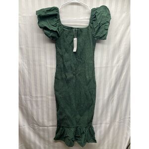 Simplee Summer Dress Green color Size Medium NWT‎ Stretch Womans